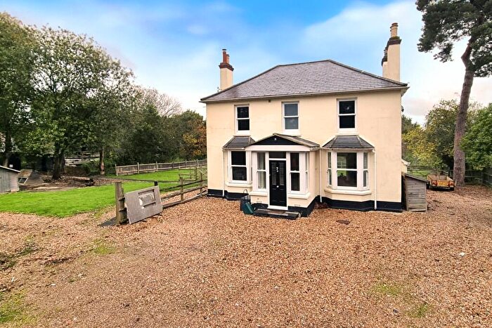 4 Bedroom Detached House For Sale In Fernhill Road, Horley, Surrey, RH6