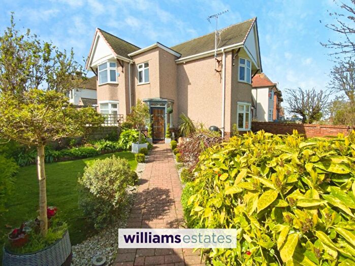 4 Bedroom Detached House For Sale In Grosvenor Road, Prestatyn, LL19