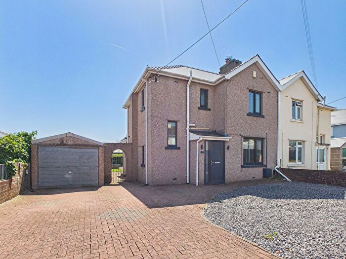 4 Bedroom Semi-Detached House For Sale In Glyndwr Avenue, St. Athan, CF62