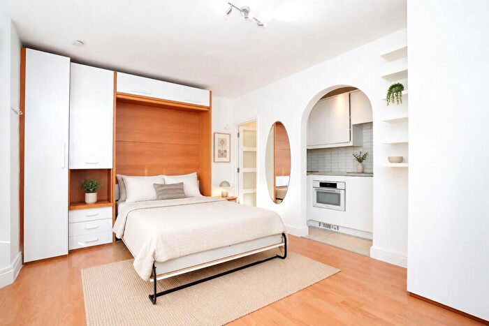 Studio For Sale In Cambridge Road, St. Albans, Hertfordshire, AL1