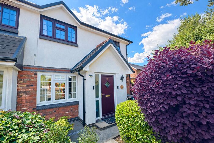 2 Bedroom Apartment For Sale In Yew Tree Drive, Nantwich, Cheshire, CW5