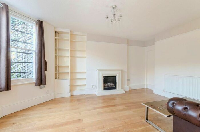 1 Bedroom Flat To Rent In Talgarth Road, Barons Court, London, W14