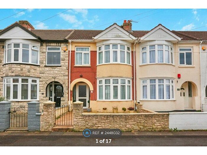 4 Bedroom Terraced House To Rent In Park Close, Gosport, PO12