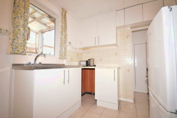 3 Bedroom House To Rent In Edinburgh Road, Kettering, NN16