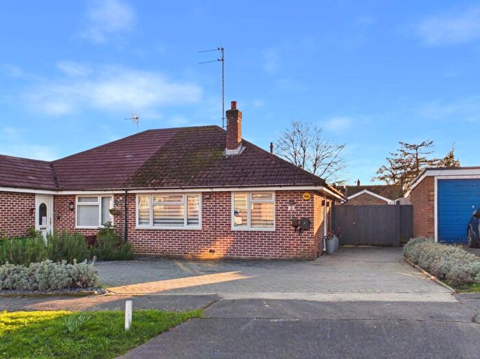 3 Bedroom Bungalow For Sale In Ashfield Road, Chesham, Buckinghamshire, HP5
