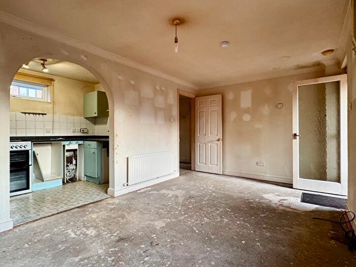 1 Bedroom Maisonette For Sale In Banbury Close, Camberley, GU16