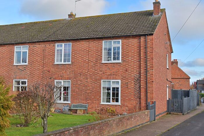 3 Bedroom Semi-Detached House For Sale In Winters Lane, Long Bennington, NG23