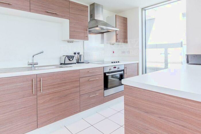 1 Bedroom Flat To Rent In Crane Heights / Waterside Way, N17