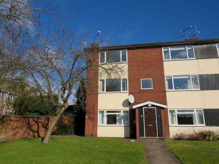 2 Bedroom Flat To Rent In Fairlawn Close, Leamington Spa, CV32
