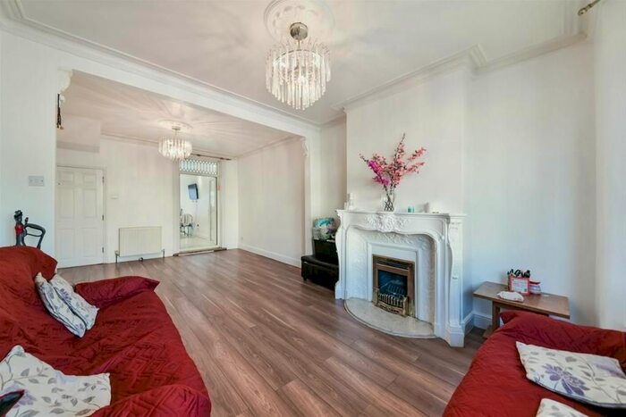 4 Bedroom Flat To Rent In Boxley Street, Royal Docks, London E16