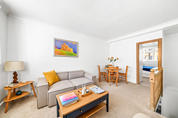 1 Bedroom Apartment For Sale In Gunter Grove, Chelsea, SW10