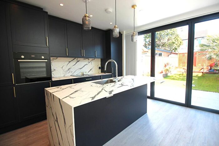 4 Bedroom Property To Rent In Smithies Road, London, SE2