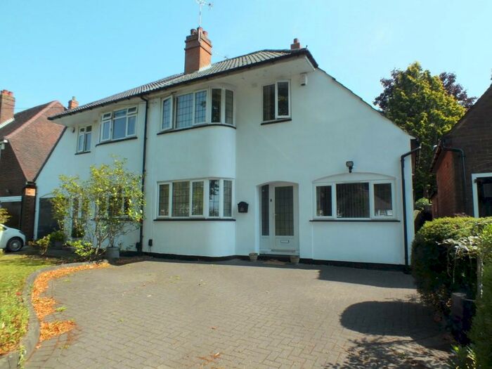 3 Bedroom Semi-Detached House To Rent In Ravenscroft Road, Solihull, B92