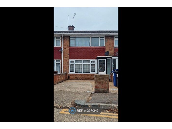 3 Bedroom Terraced House To Rent In Byron Gardens, Tilbury, RM18