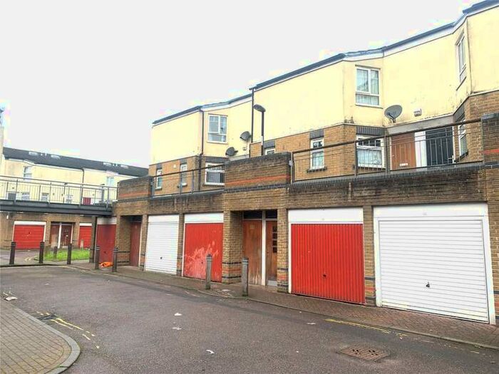 1 Bedroom Apartment To Rent In Renown Close, Croydon, Surrey, CR0