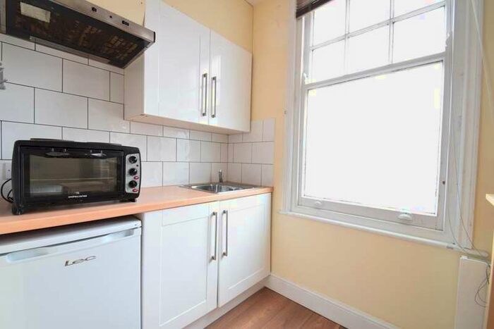 1 Bedroom Studio Flat To Rent In Maxwell Road, Northwood, HA6