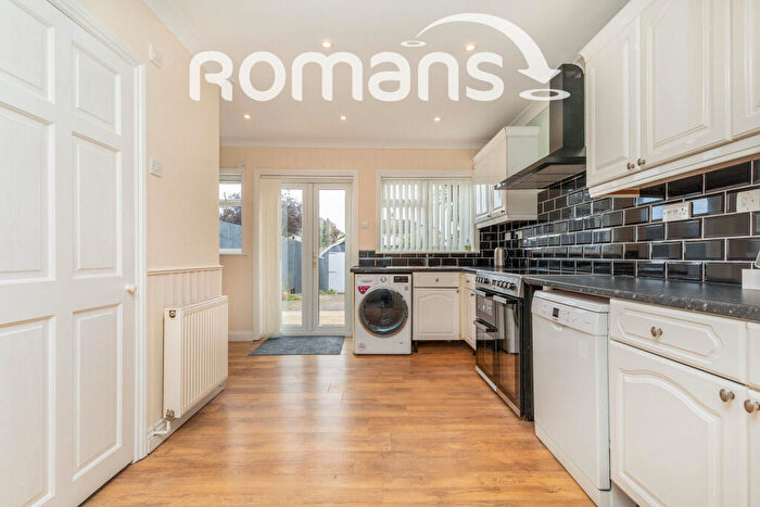 3 Bedroom Semi-Detached House To Rent In Millbrook Avenue, Bristol, BS4