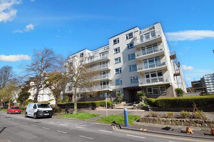 3 Bedroom Flat For Sale In Devonshire Place, Eastbourne, BN21