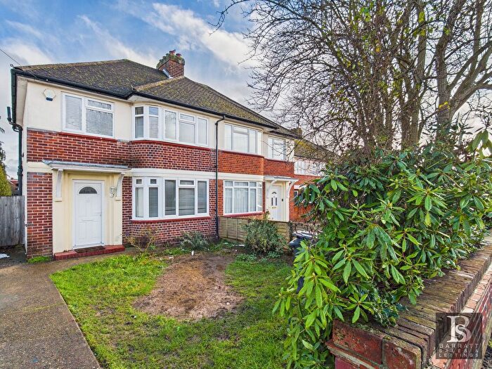 3 Bedroom Semi Detached House For Sale In Haymill Road, Slough, SL1