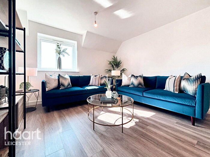 2 Bedroom Apartment For Sale In Potters Grange, Ashby-de-la-Zouch, LE65