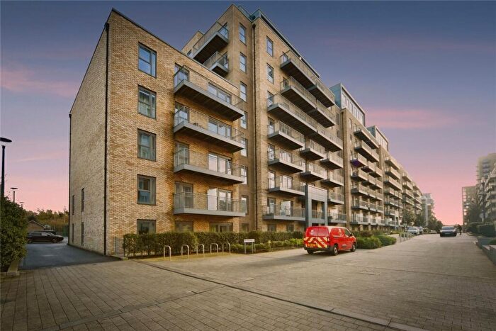 2 Bedroom Flat To Rent In Beaufort Square, Colindale, NW9