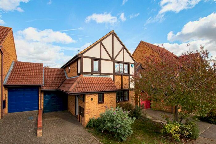 3 Bedroom Link Detached House To Rent In Greystonley, Emerson Valley, MK4
