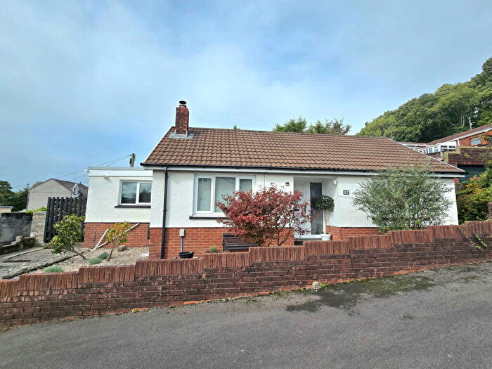 2 Bedroom Detached Bungalow For Sale In Park Drive, Lonlas, Neath, SA10
