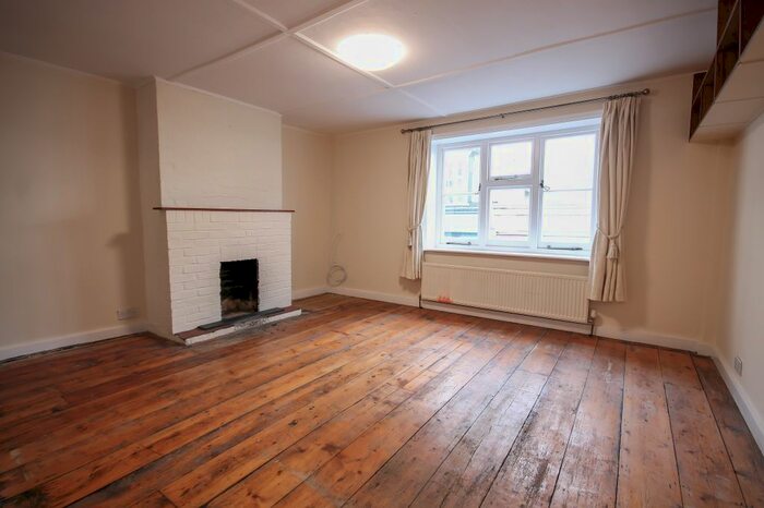 2 Bedroom Maisonette To Rent In Middle Row, East Grinstead RH19
