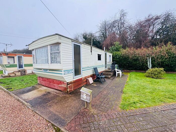 2 Bedroom Park Home To Rent In Harrow Lane, Boughton, Newark, NG22