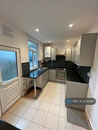 3 Bedroom Terraced House To Rent In Harrow Road, Leicester, LE3