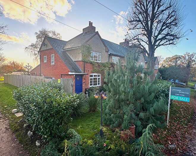 2 Bedroom Cottage For Sale In High Street, Sutton, Sandy, SG19