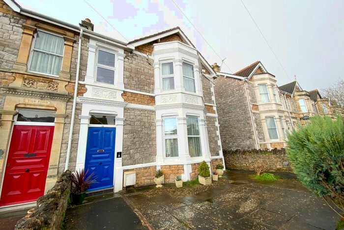 2 Bedroom Flat To Rent In Ashcombe Gardens, BS23