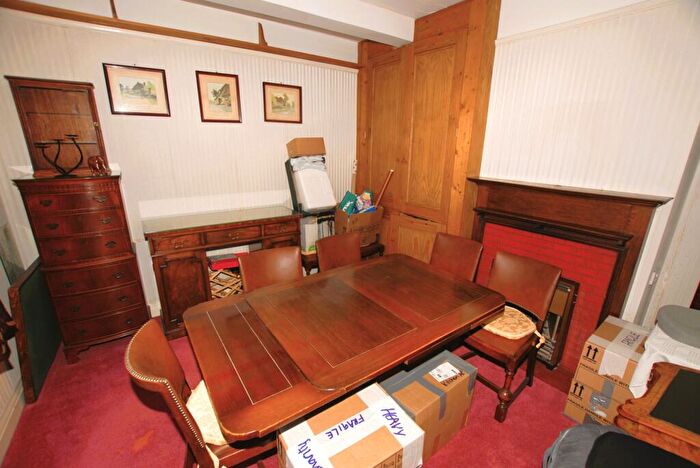 3 Bedroom Detached House For Sale In Fairlight Road, Hythe, CT21