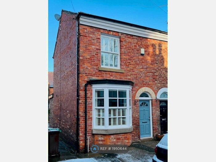 2 Bedroom Terraced House To Rent In Knight Street, Manchester, M20