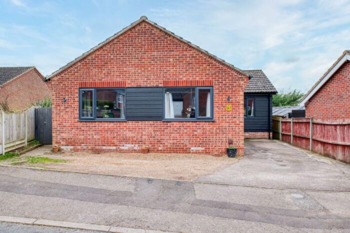 3 Bedroom Detached Bungalow For Sale In Jenny Road, Spixworth, NR10