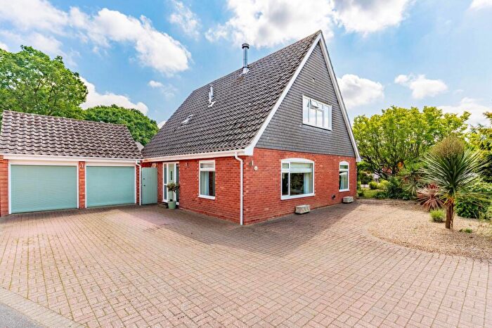 4 Bedroom Chalet For Sale In Warren Green, Salhouse, NR13