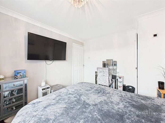 3 Bedroom End Terrace House For Sale In Holyrood, Harwich, Essex, CO12