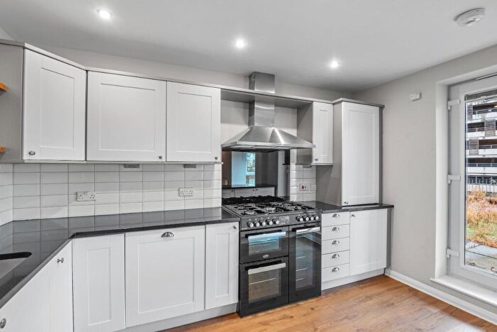 2 Bedroom Flat To Rent In Portland Gardens, The Shore, Edinburgh, EH6