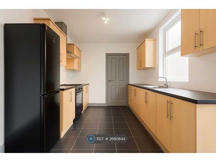 1 Bedroom Flat To Rent In Lawford Road, Rugby, CV21