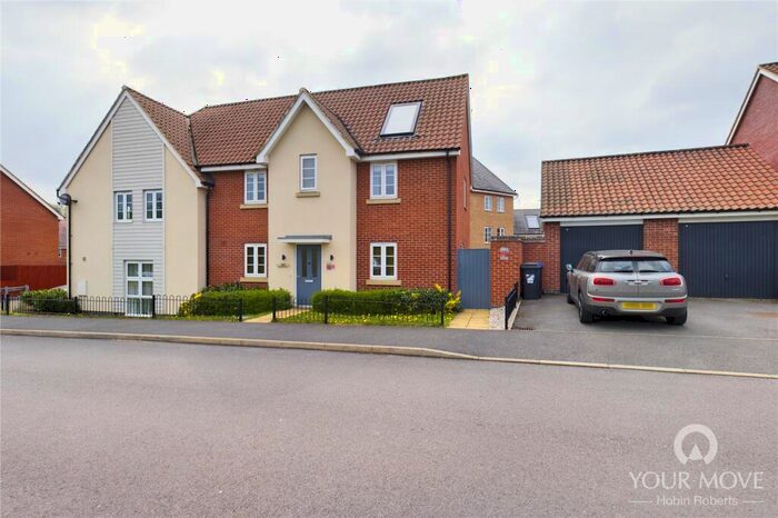 3 Bedroom Semi-Detached House To Rent In Narrowboat Lane, Northampton, NN4