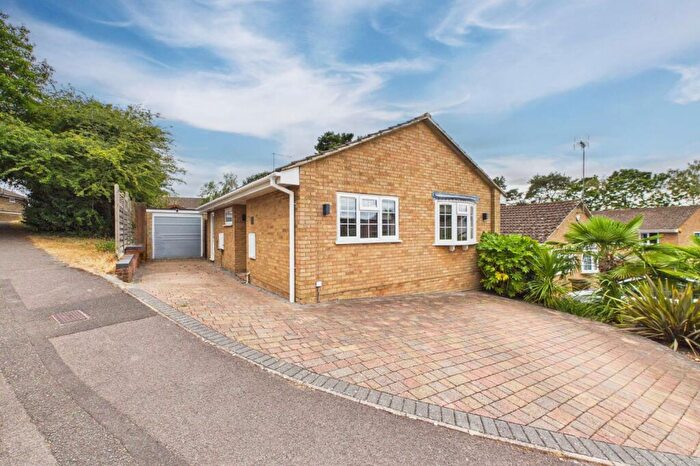 2 Bedroom Bungalow For Sale In Nuffield Drive, Owlsmoor, Sandhurst, Berkshire, GU47
