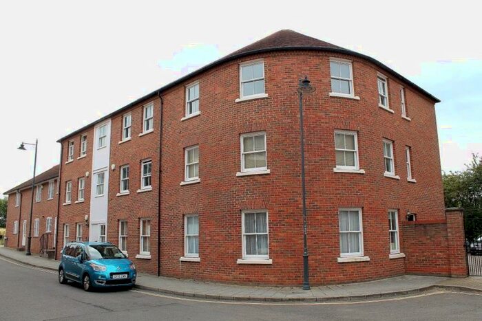 2 Bedroom Flat To Rent In The Spires, Canterbury, CT2