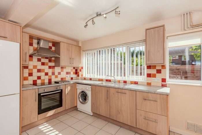 4 Bedroom Semi-Detached House To Rent In New High Street, Headington, OX3