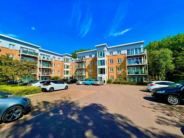 2 Bedroom Apartment To Rent In Primrose Close, Luton, LU3