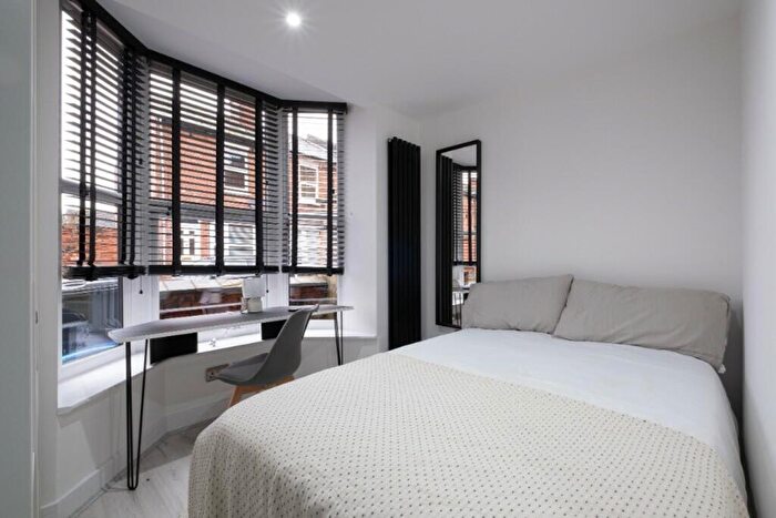 5 Bedroom House To Rent In Charles Street West, Lincoln, LN1