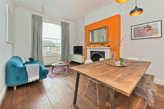 2 Bedroom Flat To Rent In Burlington Mews, London, W3