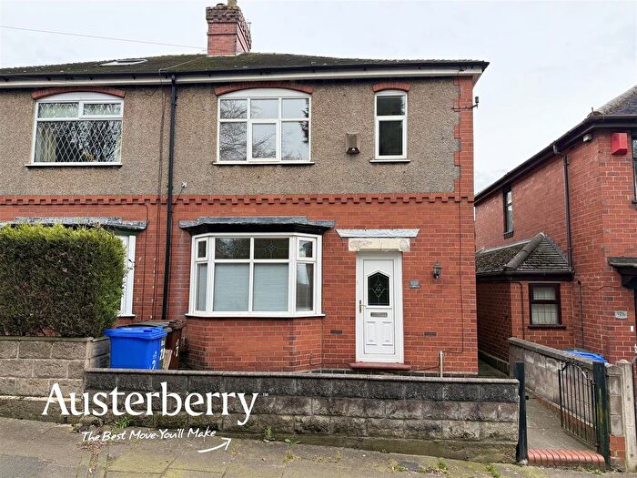 3 Bedroom Semi Detached House To Rent In Beville Street, Stoke-On-Trent, ST4