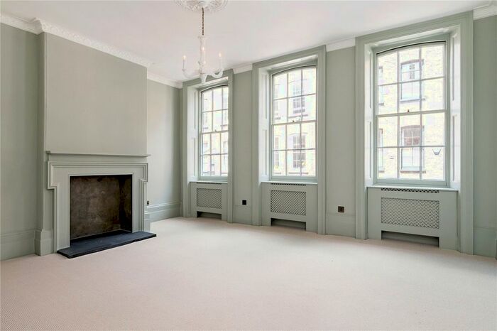 4 Bedroom Terraced House To Rent In Fournier Street, Spitalfields, London, E1