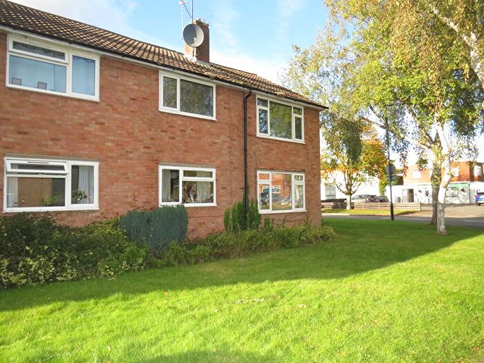 2 Bedroom Apartment For Sale In Masons Road, Stratford-Upon-Avon, CV37