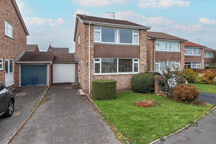 3 Bedroom Link Detached House For Sale In Charlton Mead Drive, Brentry, BS10